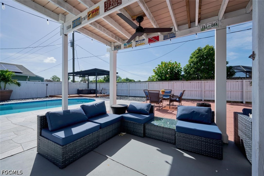2212 Crystal DR