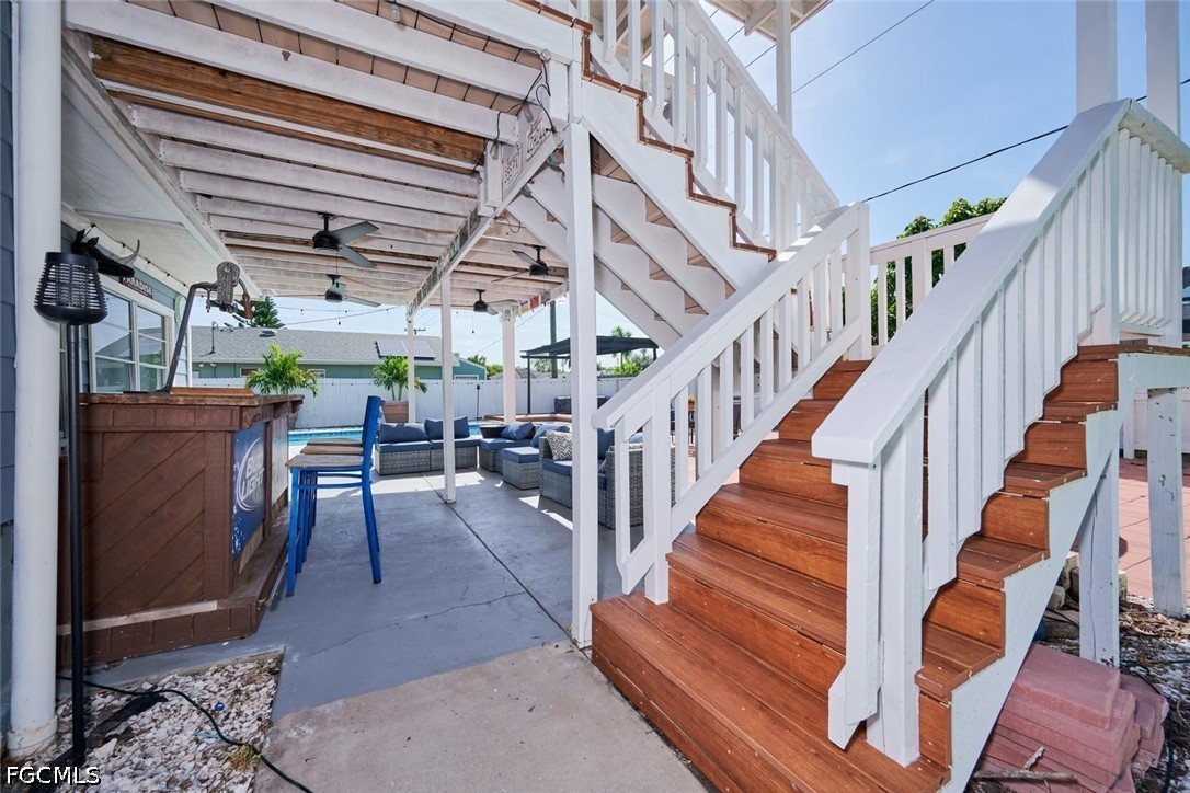 2212 Crystal DR