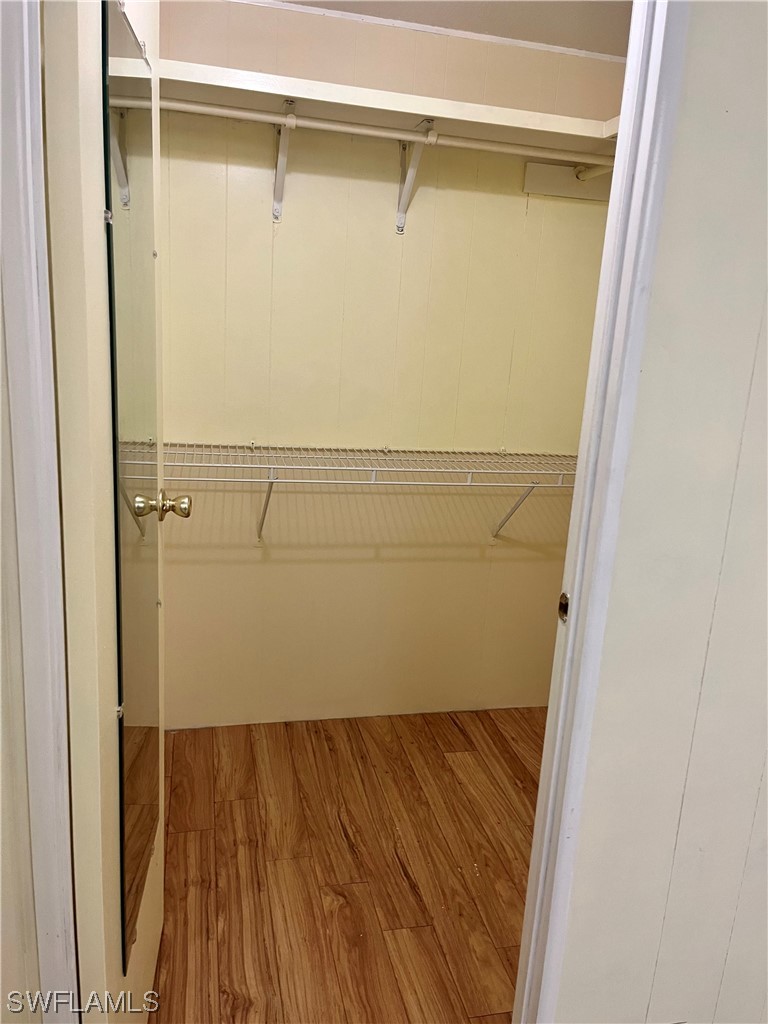 203 Cobblestone LN
