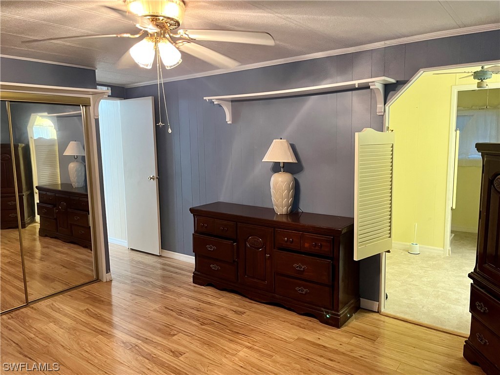 203 Cobblestone LN