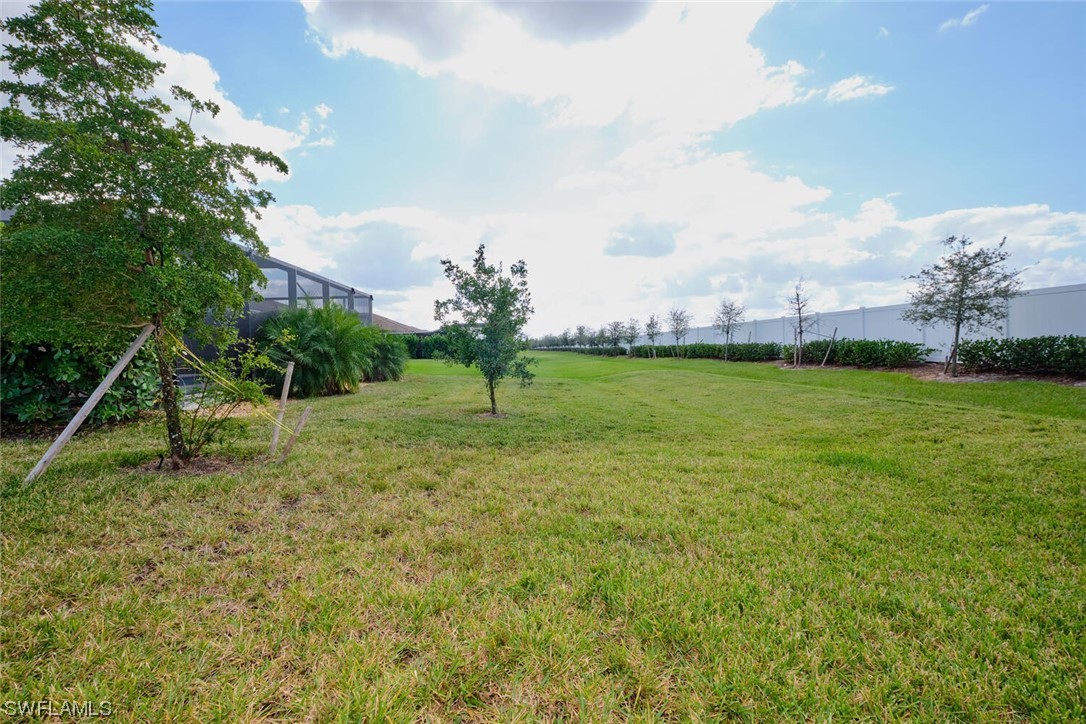 3661 E Hampton CIR