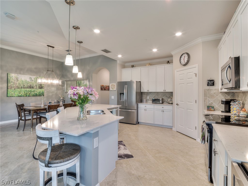 10517 Casella WAY 201