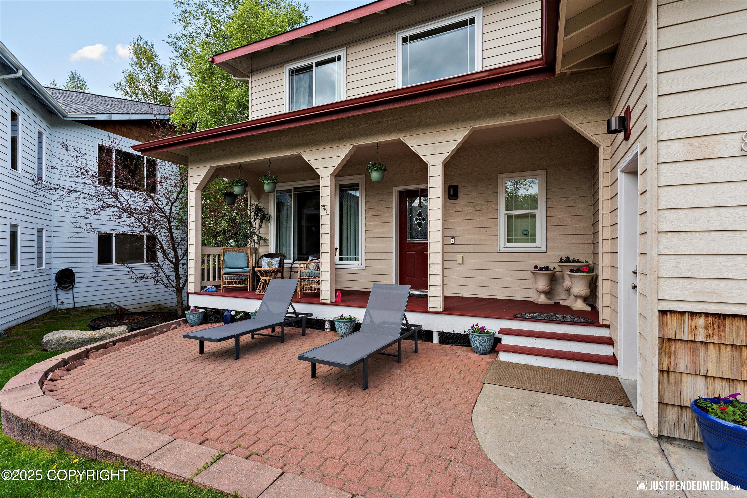 8900 Valley Brook Circle