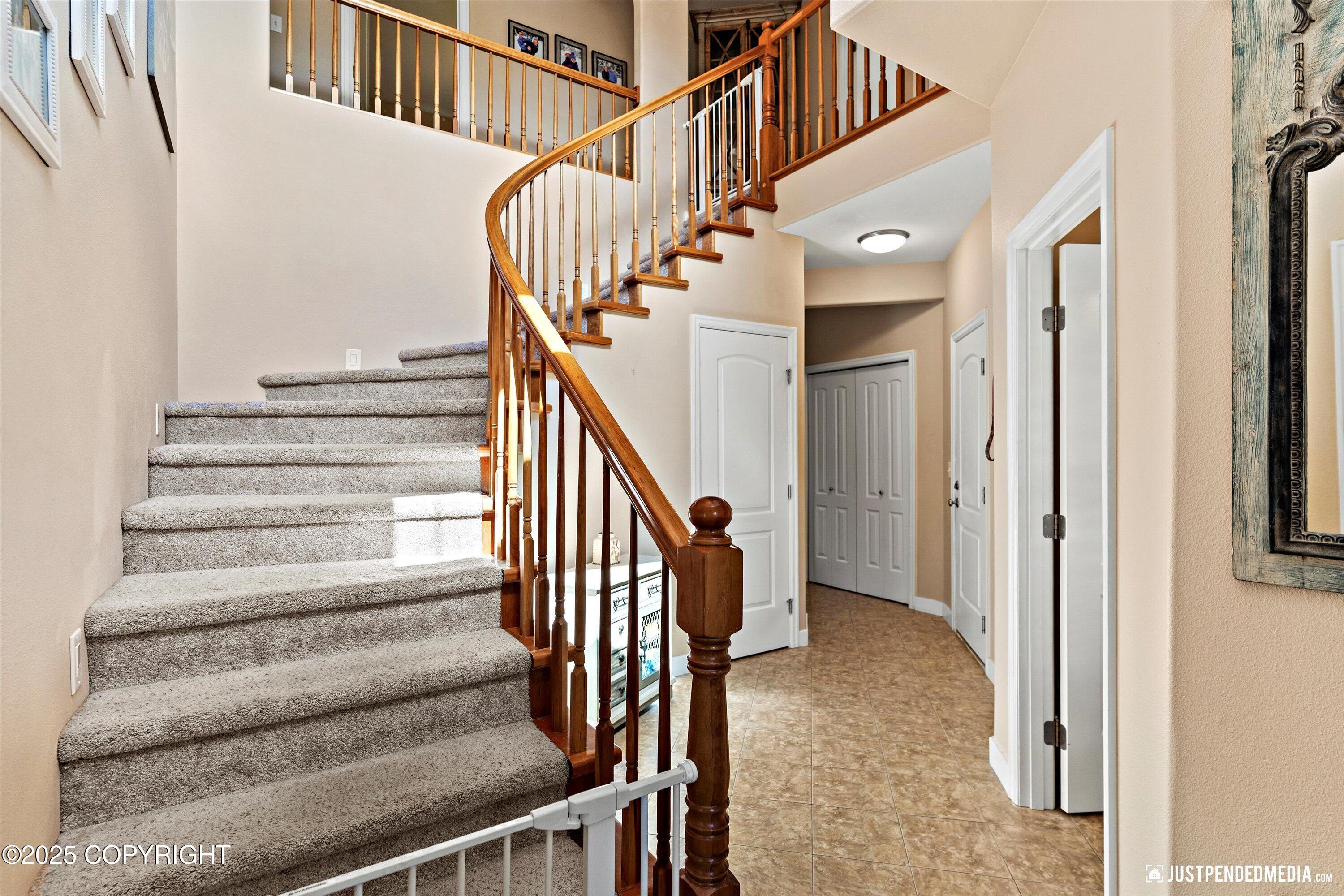 8900 Valley Brook Circle