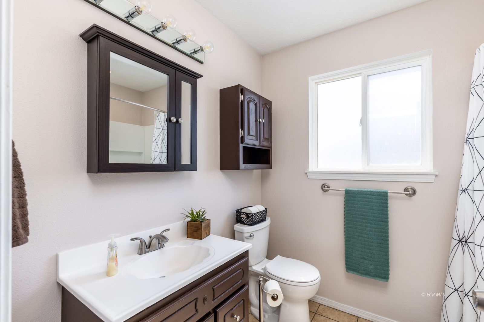 144 Charlwood Drive