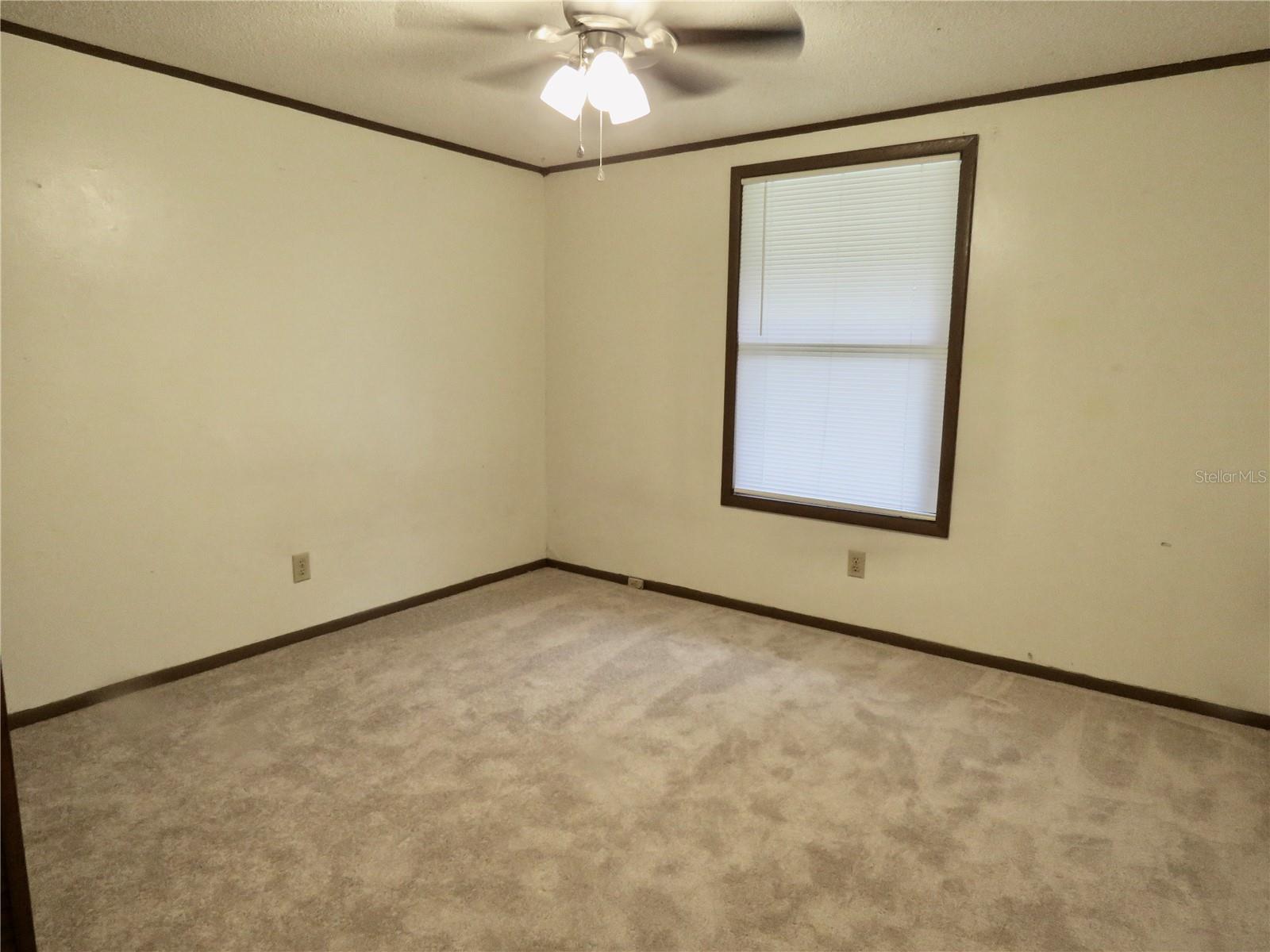 323 RUBY AVE