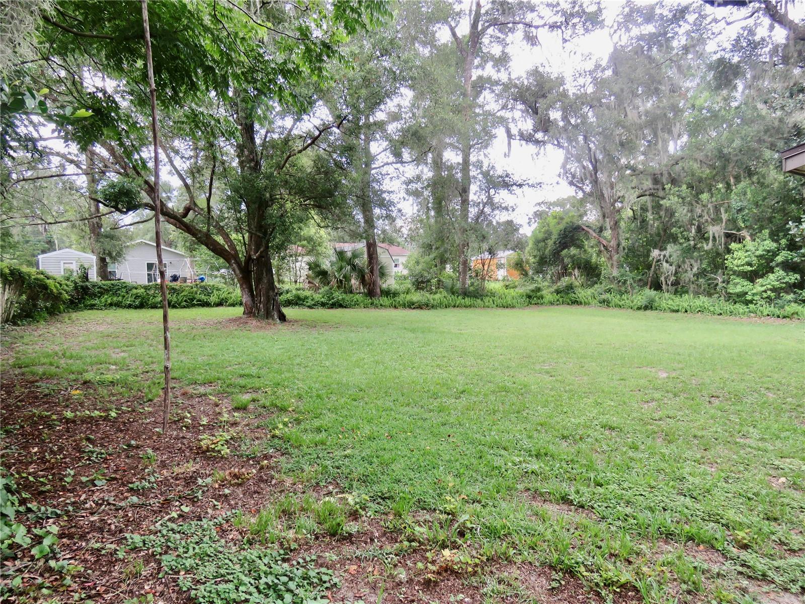323 RUBY AVE