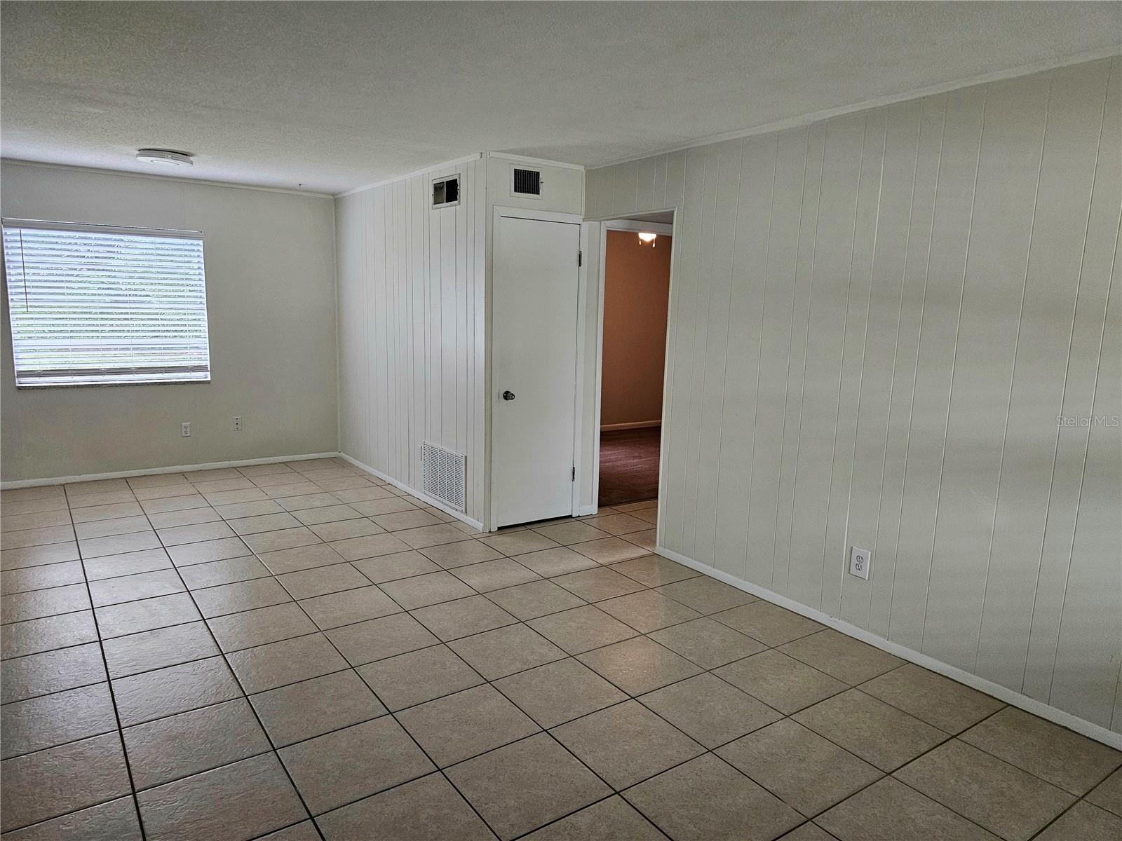 2821 SANFORD AVE