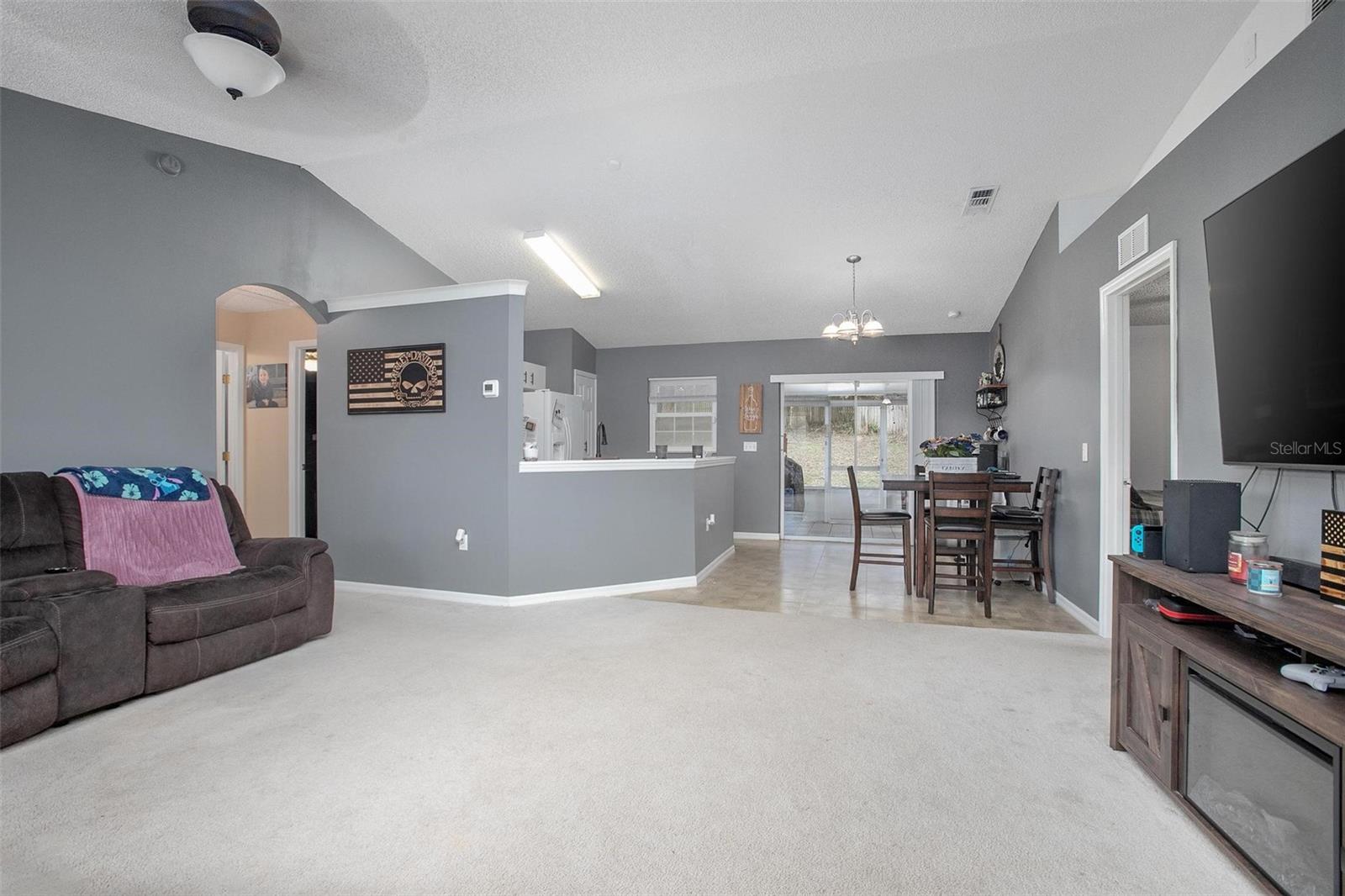 433 LANCASTER AVE