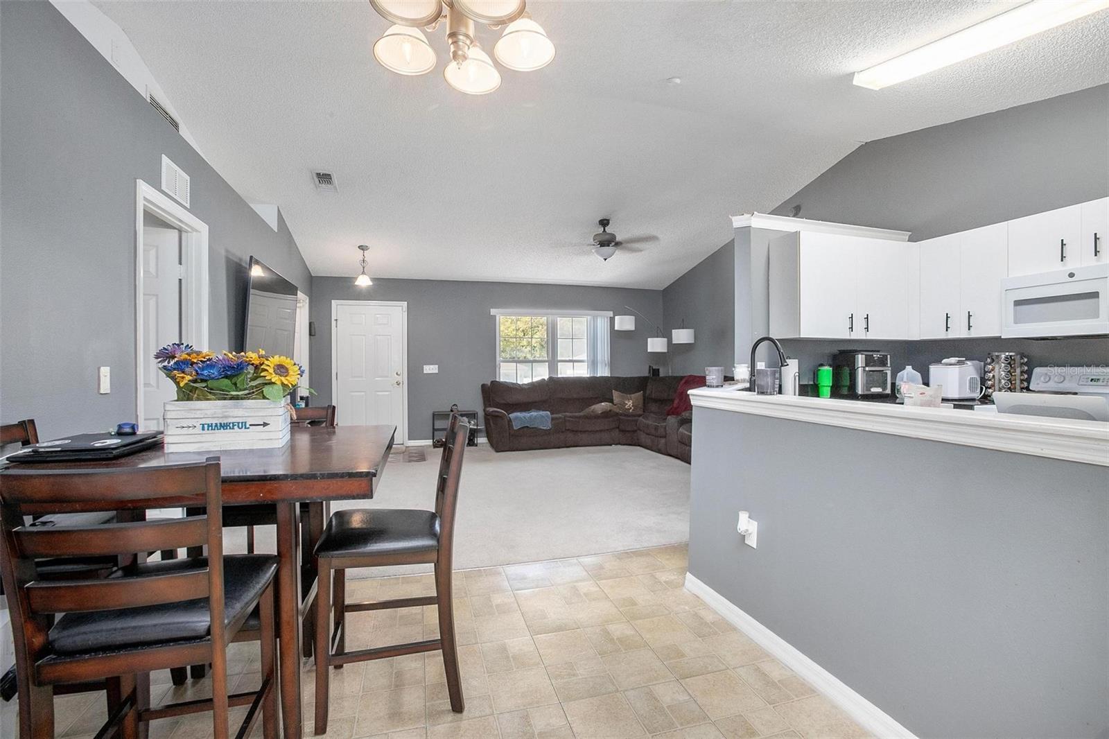 433 LANCASTER AVE