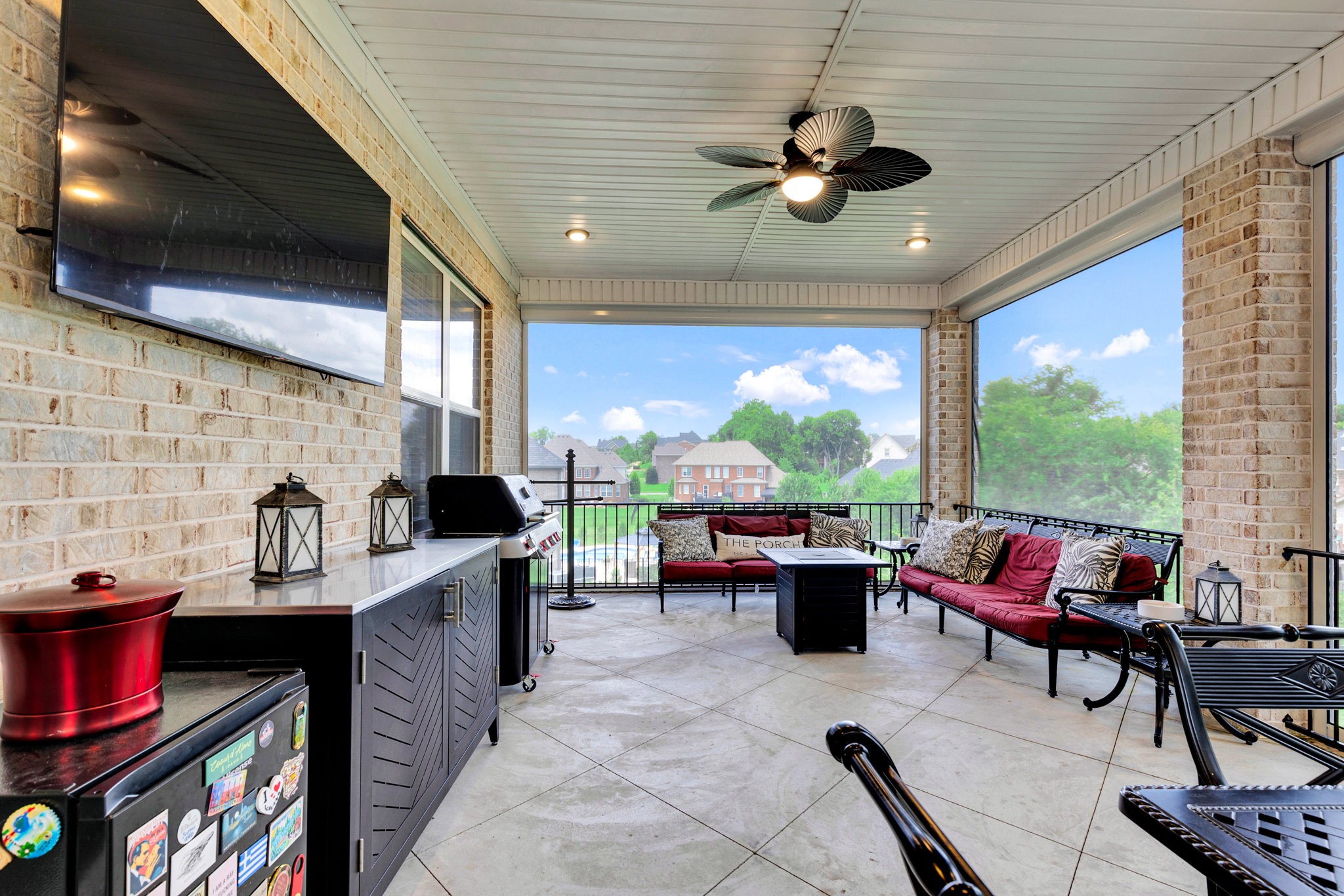 1012 Keeneland Dr