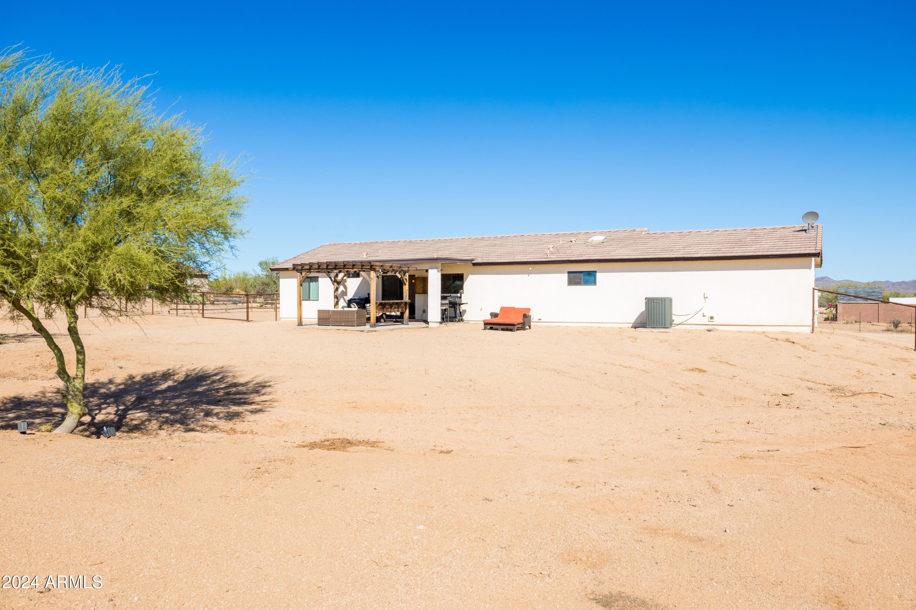 16733 E Duane Lane