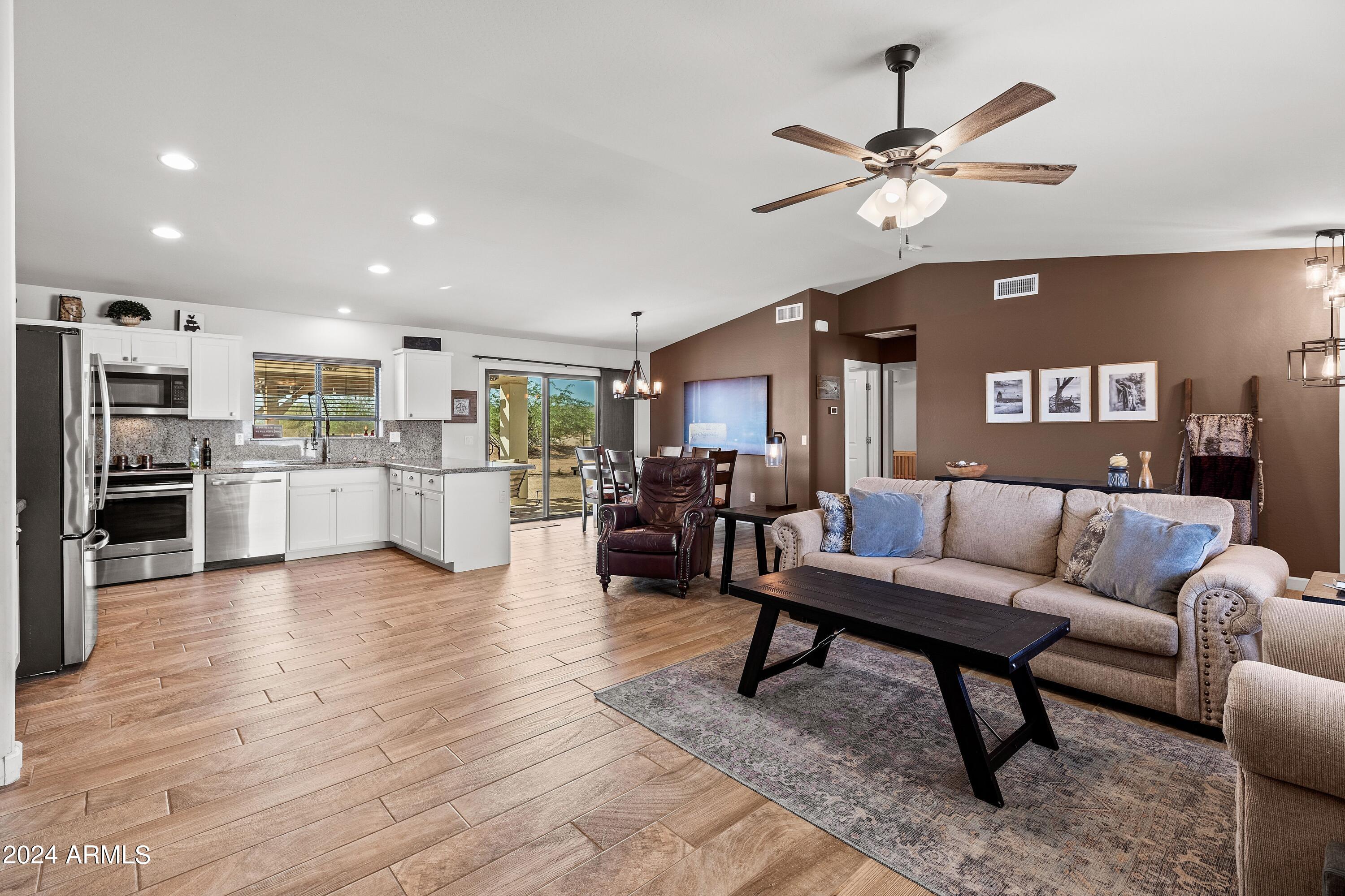 16733 E Duane Lane