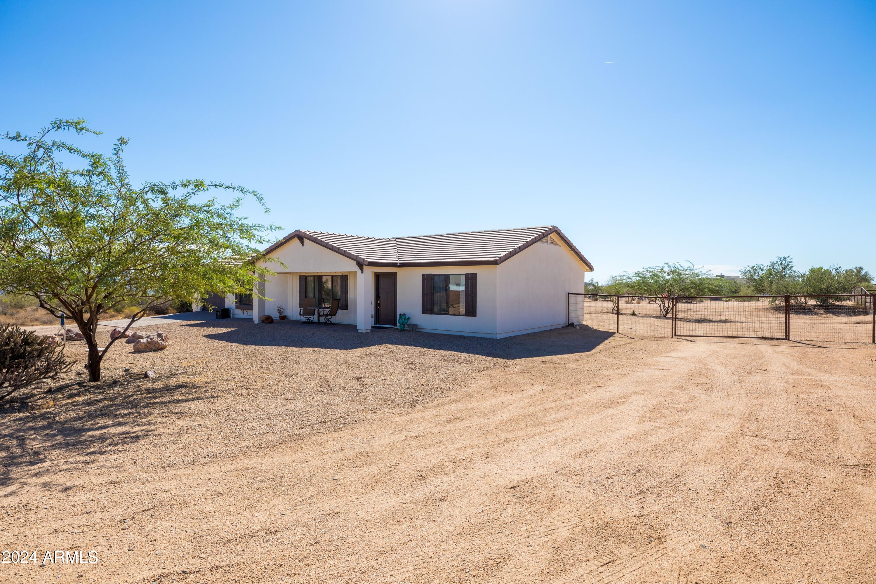 16733 E Duane Lane
