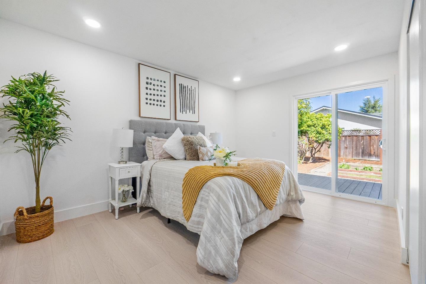 263 Cresta Vista WAY