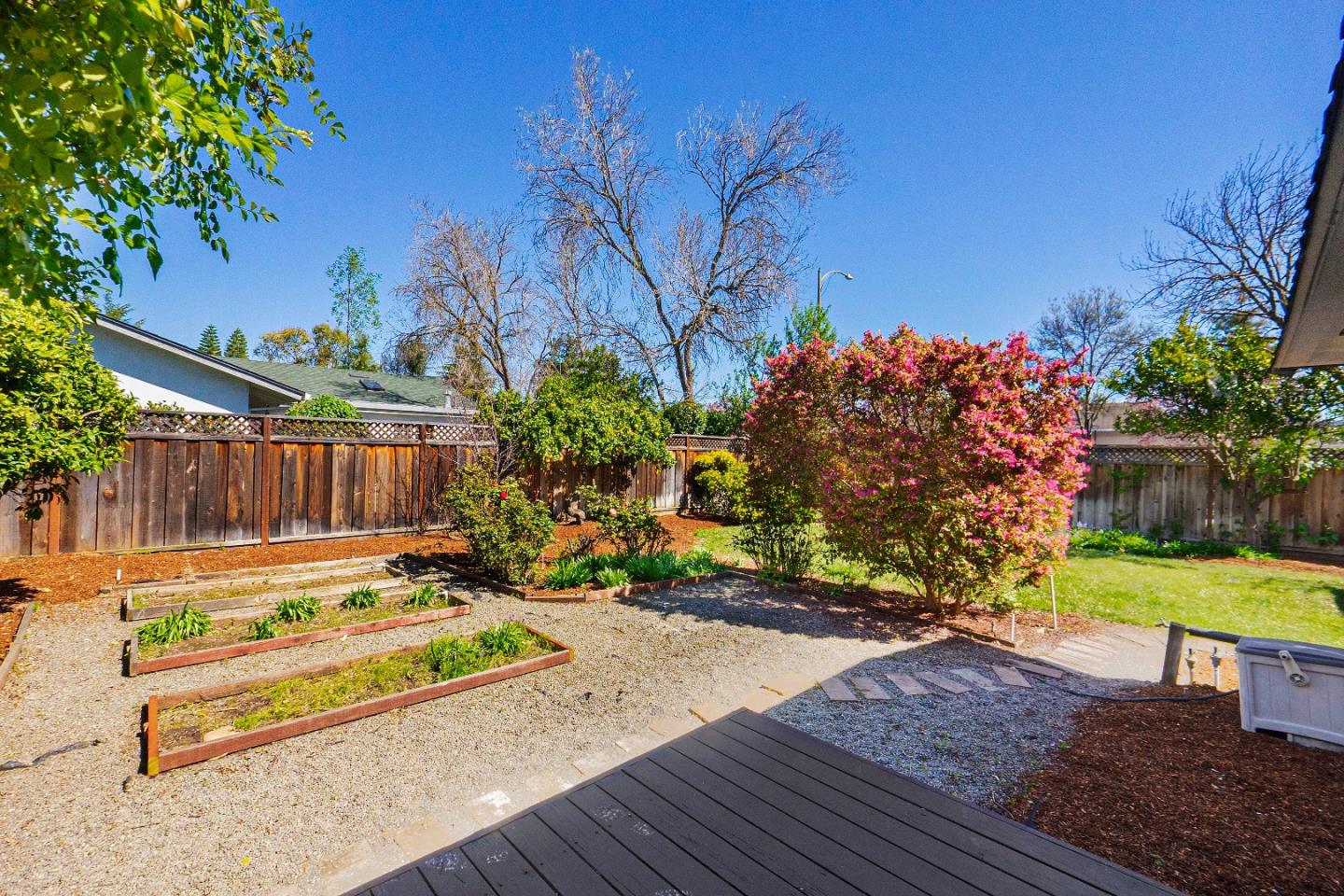 263 Cresta Vista WAY