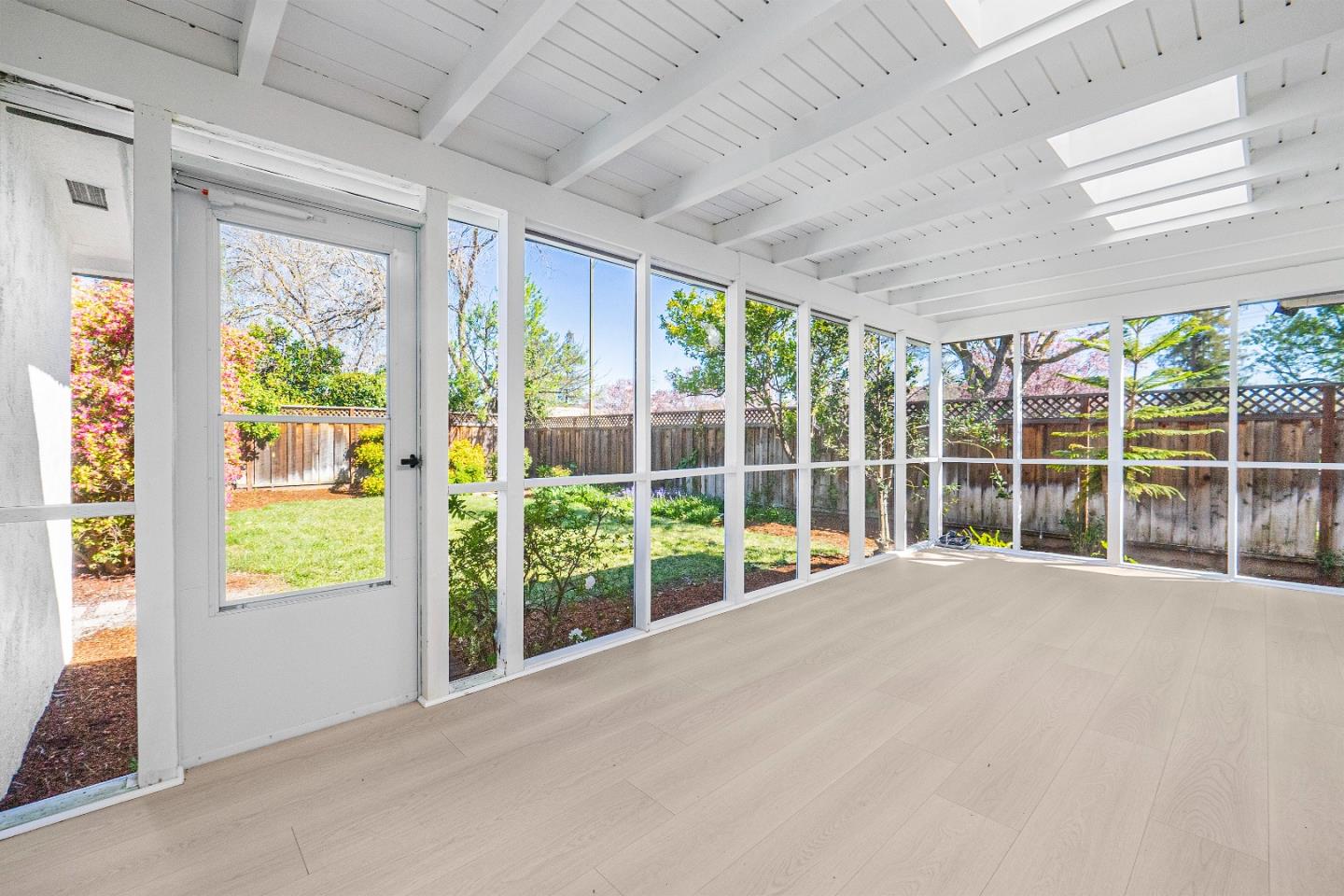 263 Cresta Vista WAY