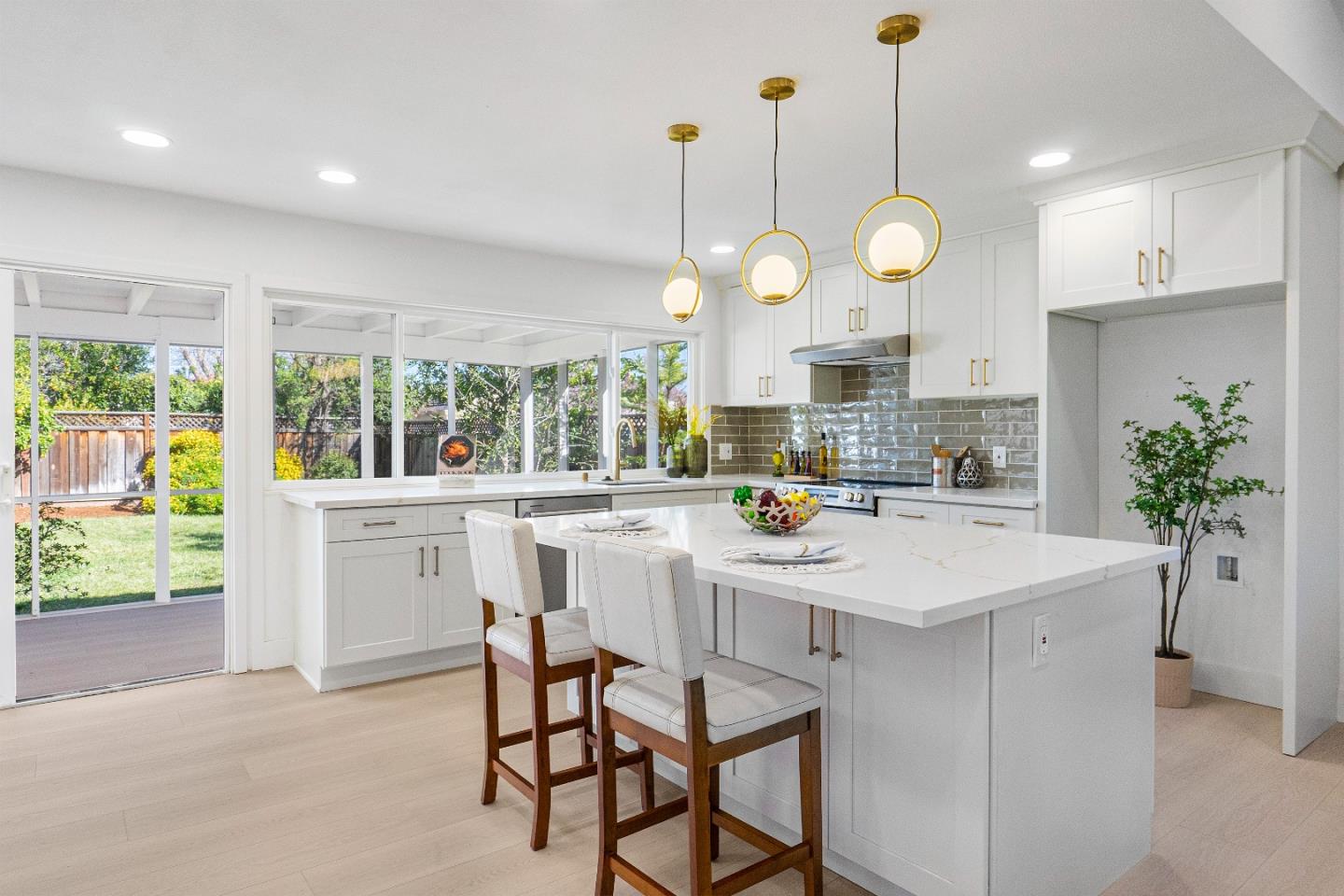 263 Cresta Vista WAY