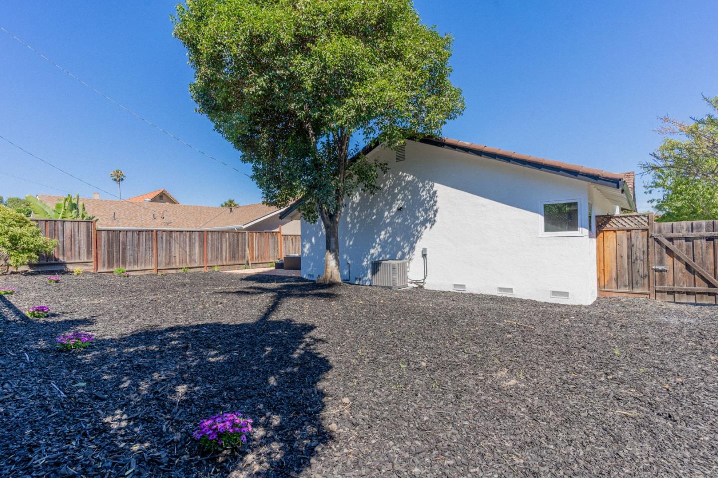 1248 Hillsdale AVE
