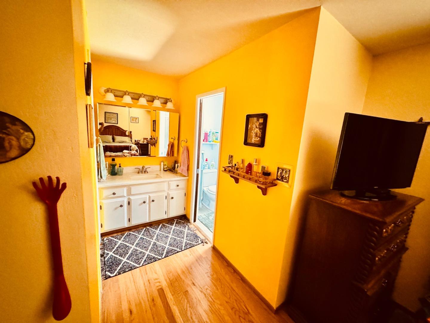 820 Encino DR