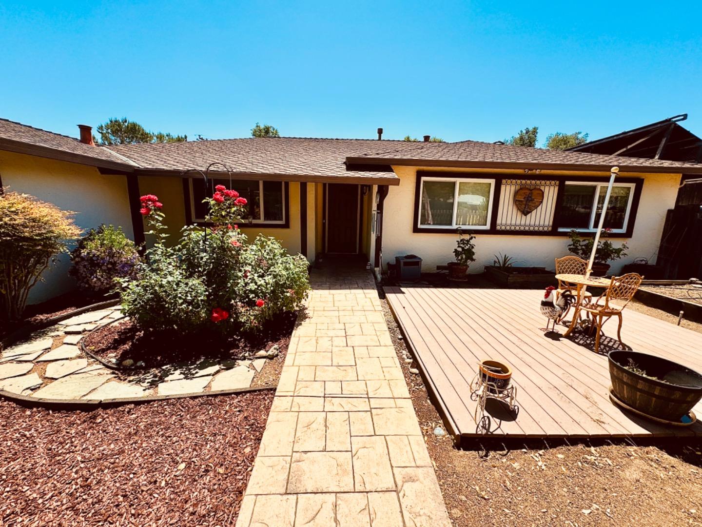820 Encino DR