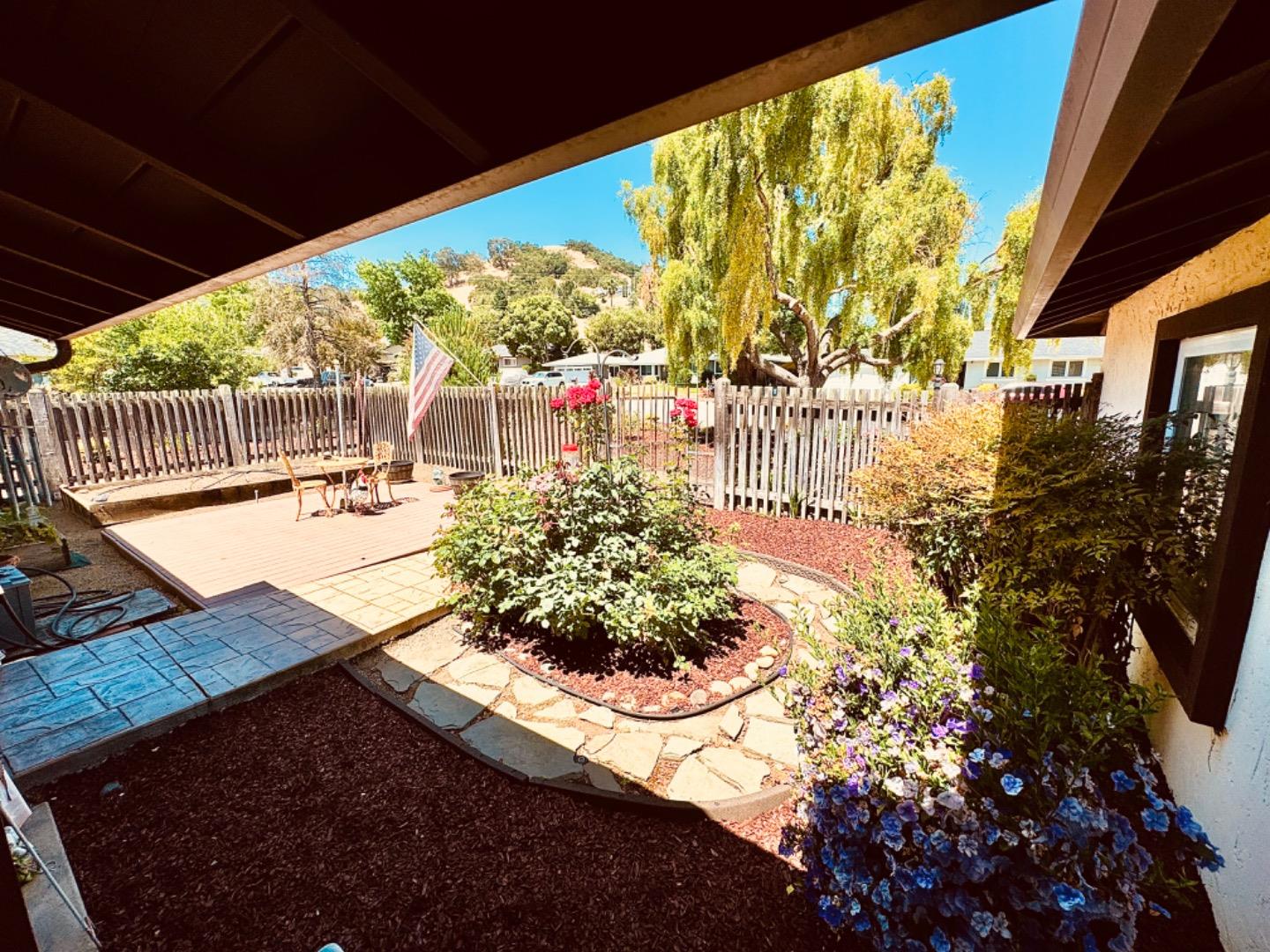 820 Encino DR