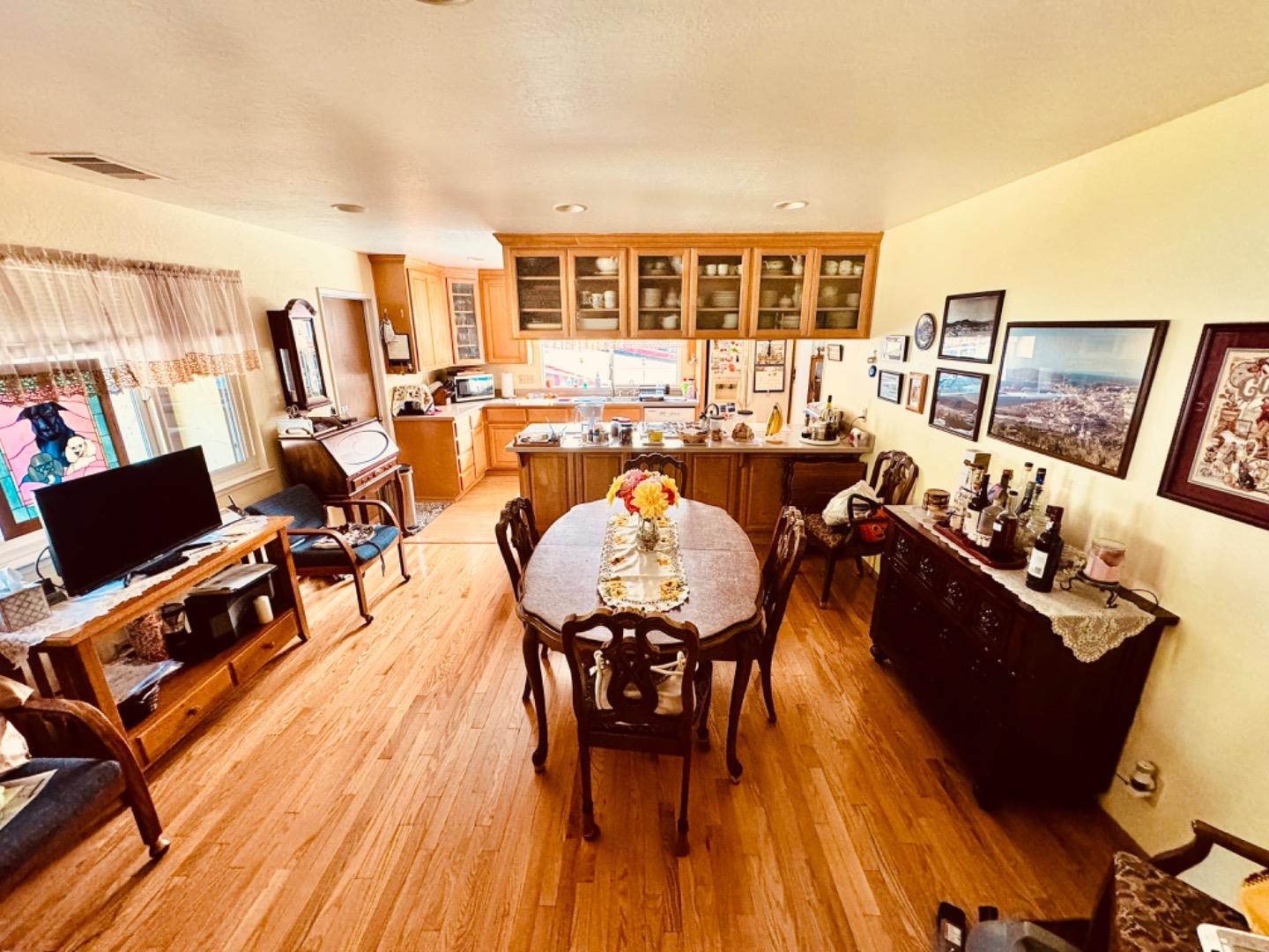820 Encino DR