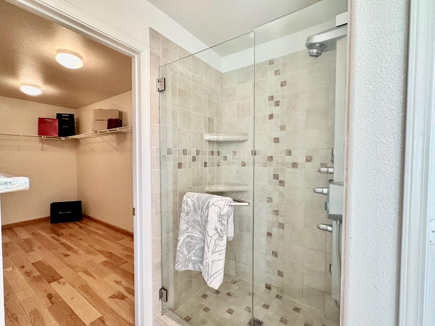2195 Kingsbury CIR