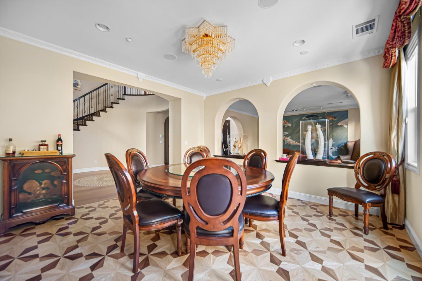 272 Drummond DR