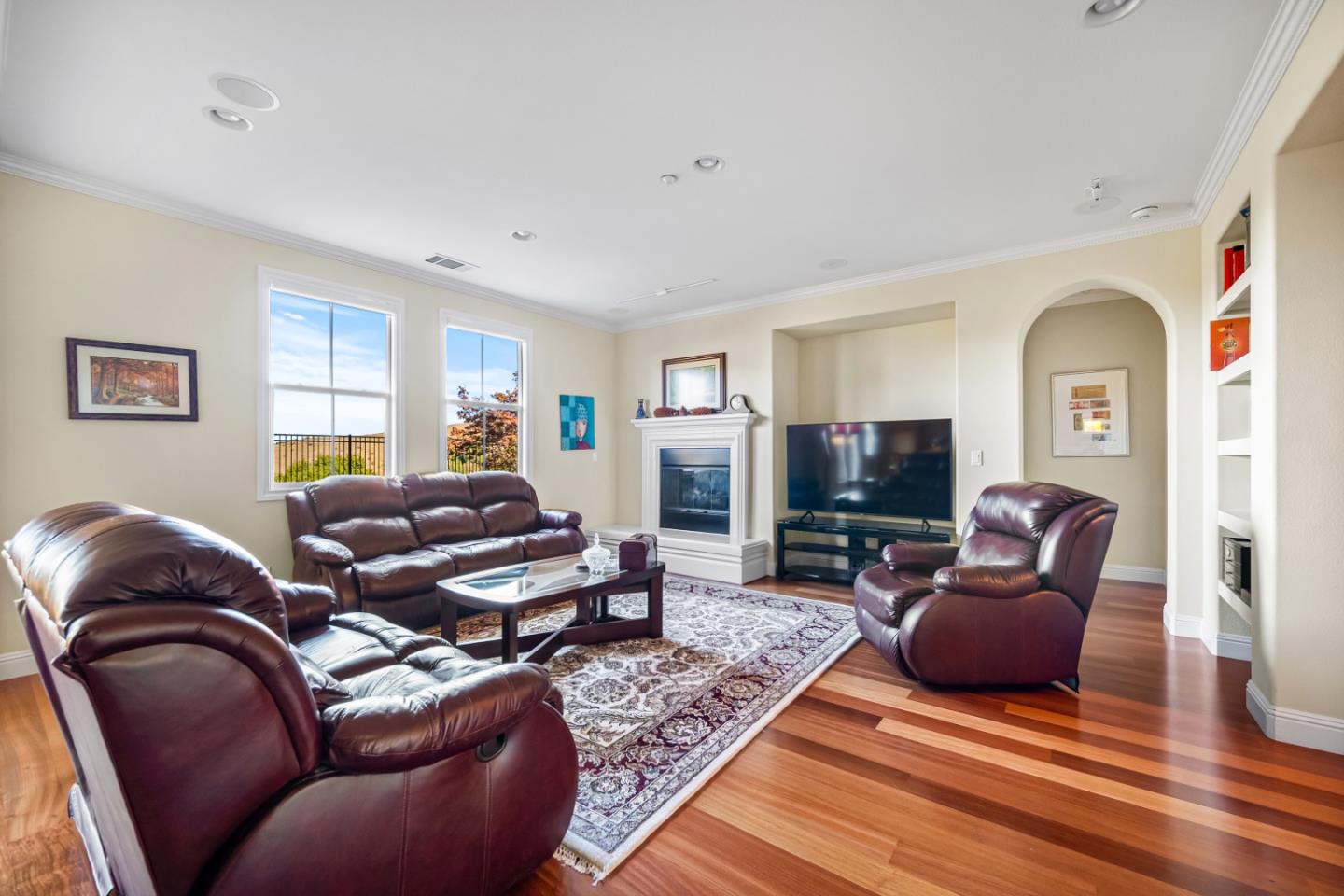 272 Drummond DR