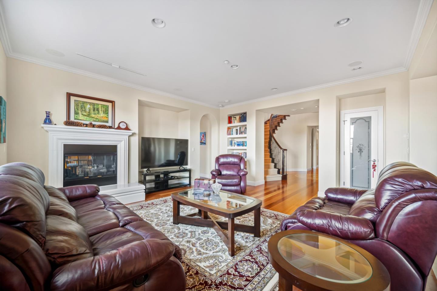 272 Drummond DR