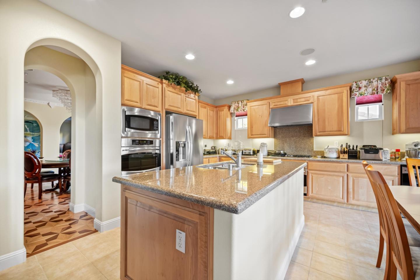 272 Drummond DR
