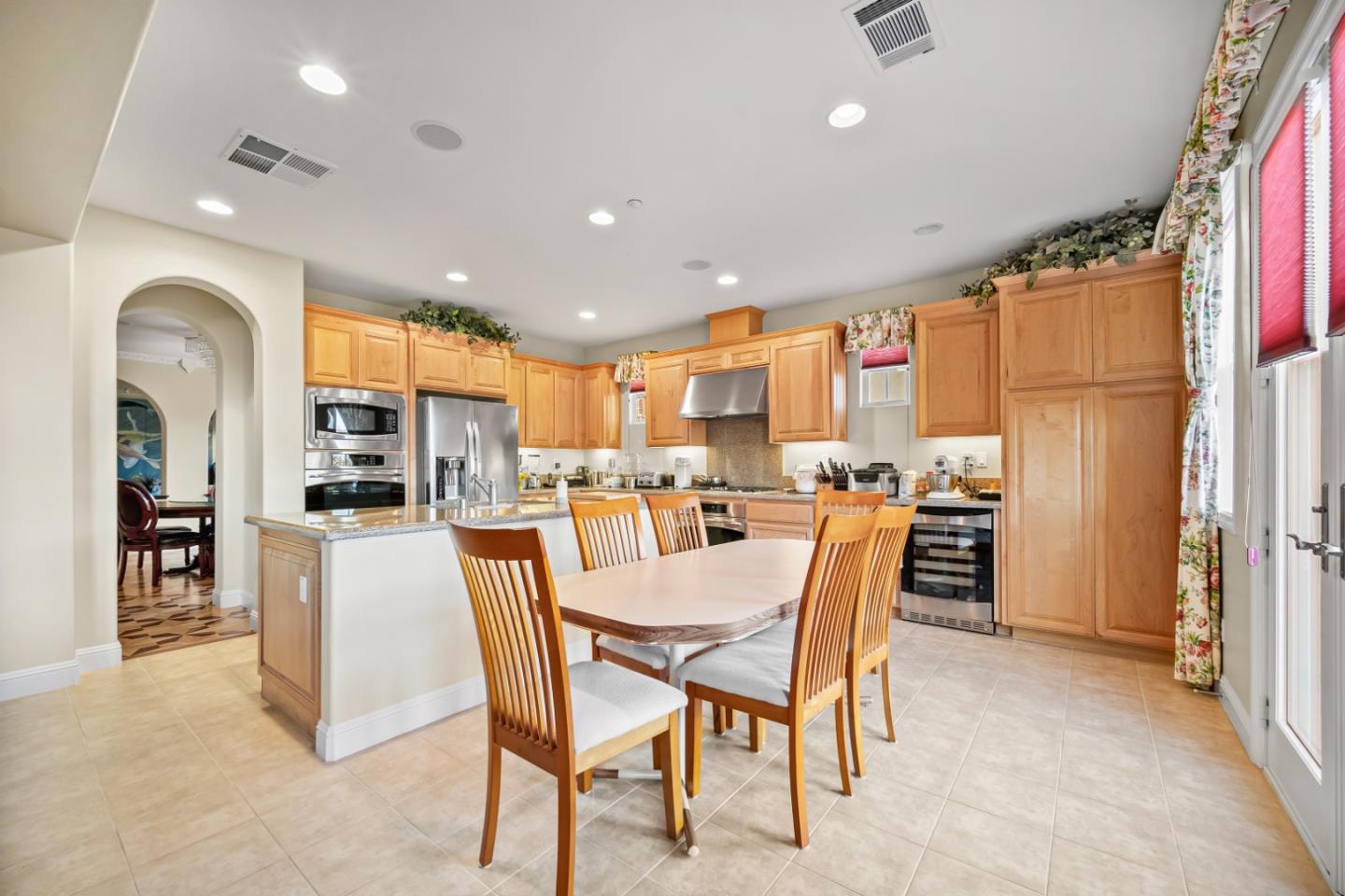 272 Drummond DR