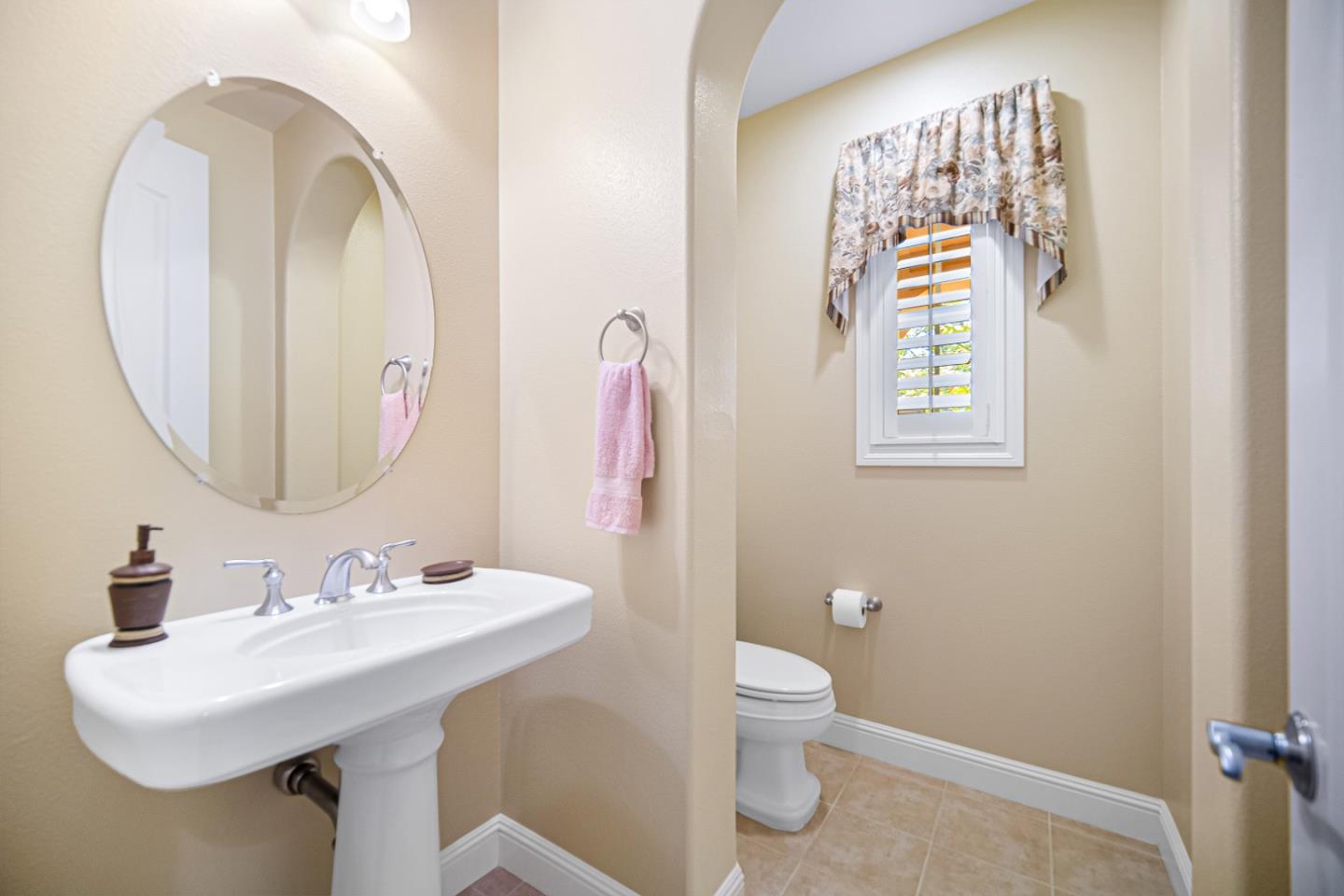 272 Drummond DR