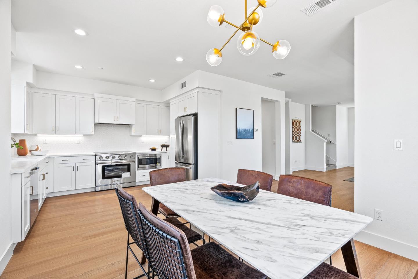 927 Woodside Road