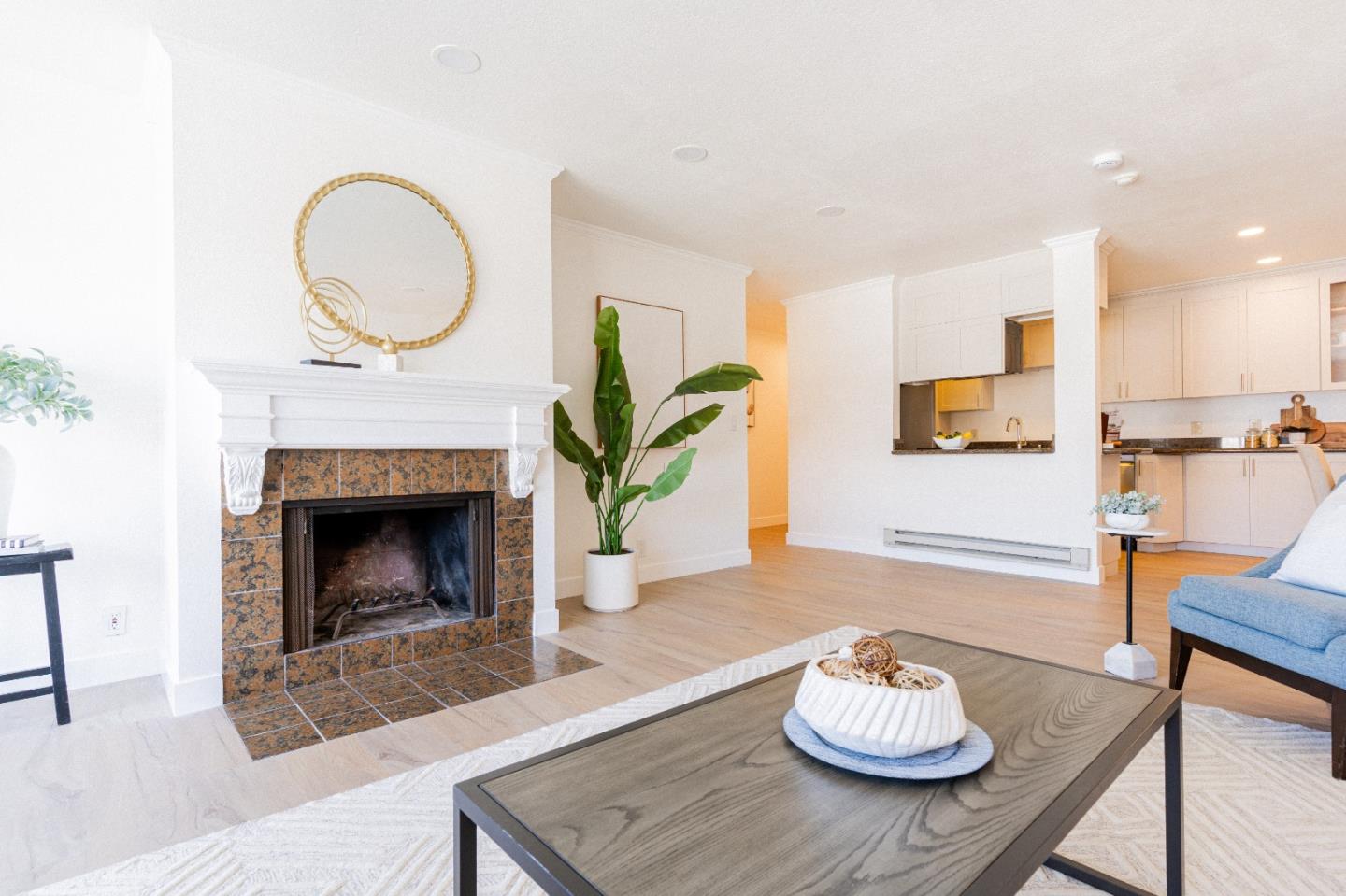 1945 Mount Vernon Court 14