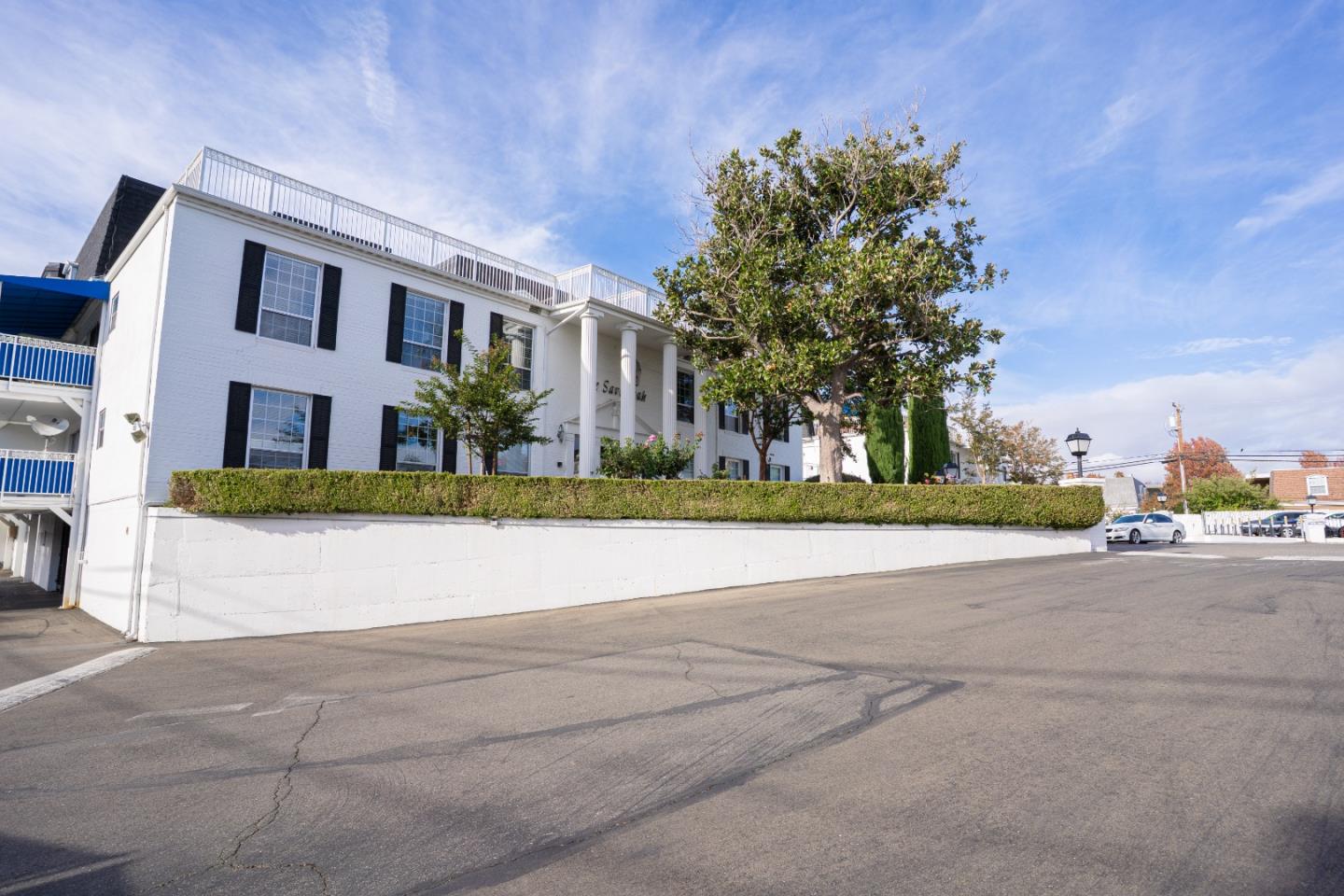 1945 Mount Vernon Court 14