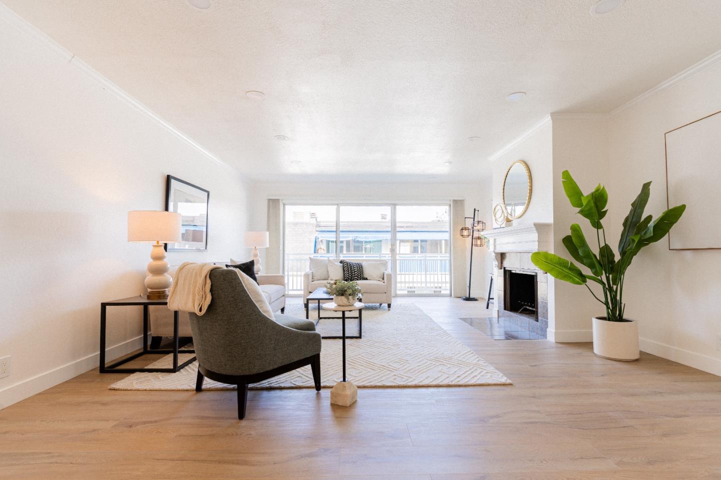 1945 Mount Vernon Court 14