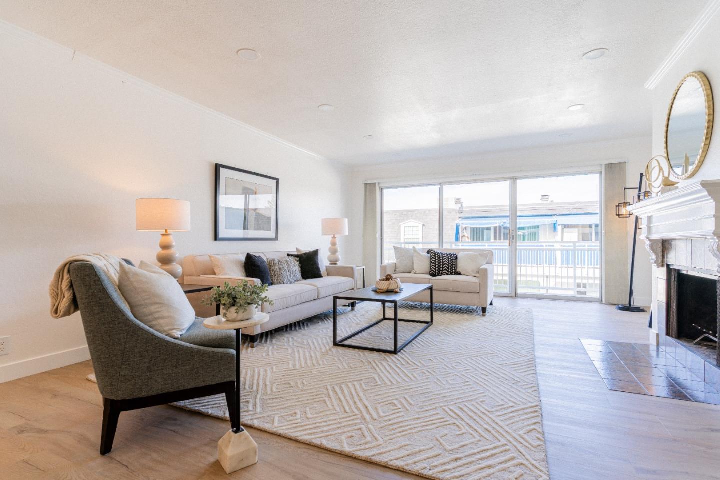 1945 Mount Vernon Court 14