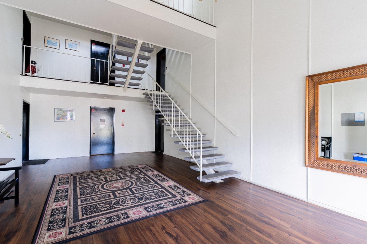 1945 Mount Vernon Court 14