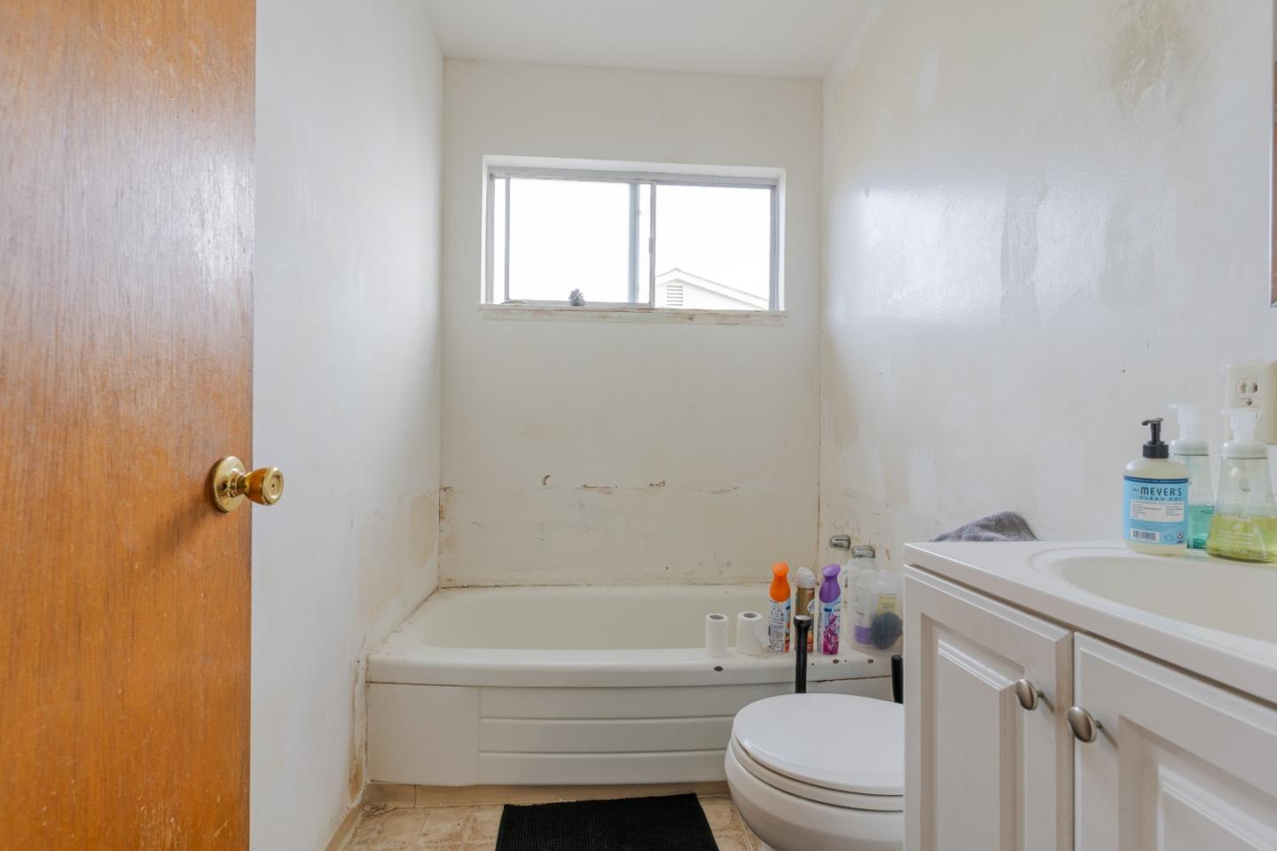 2697 Cabrillo Avenue