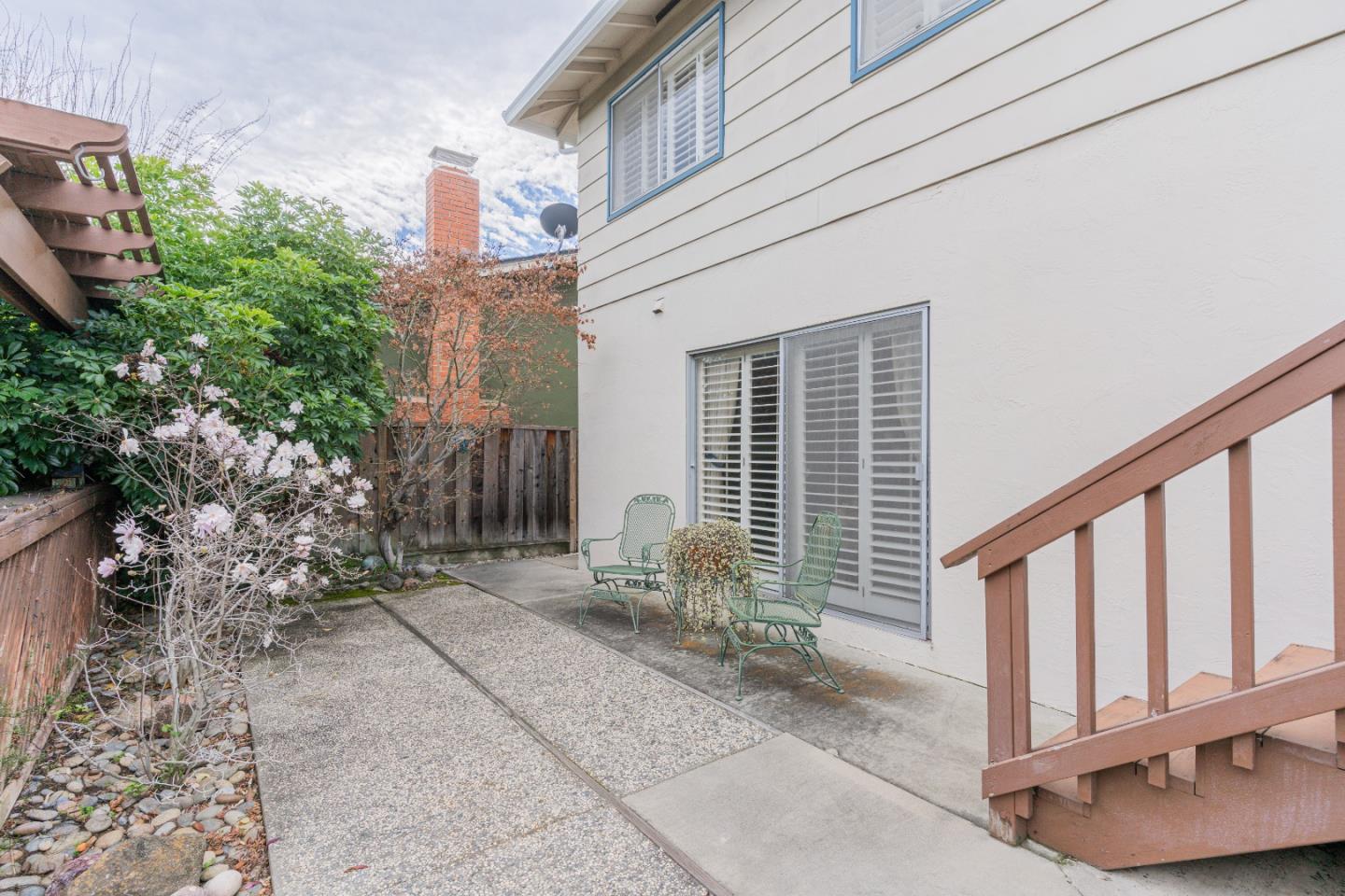 5016 Las Cruces Court