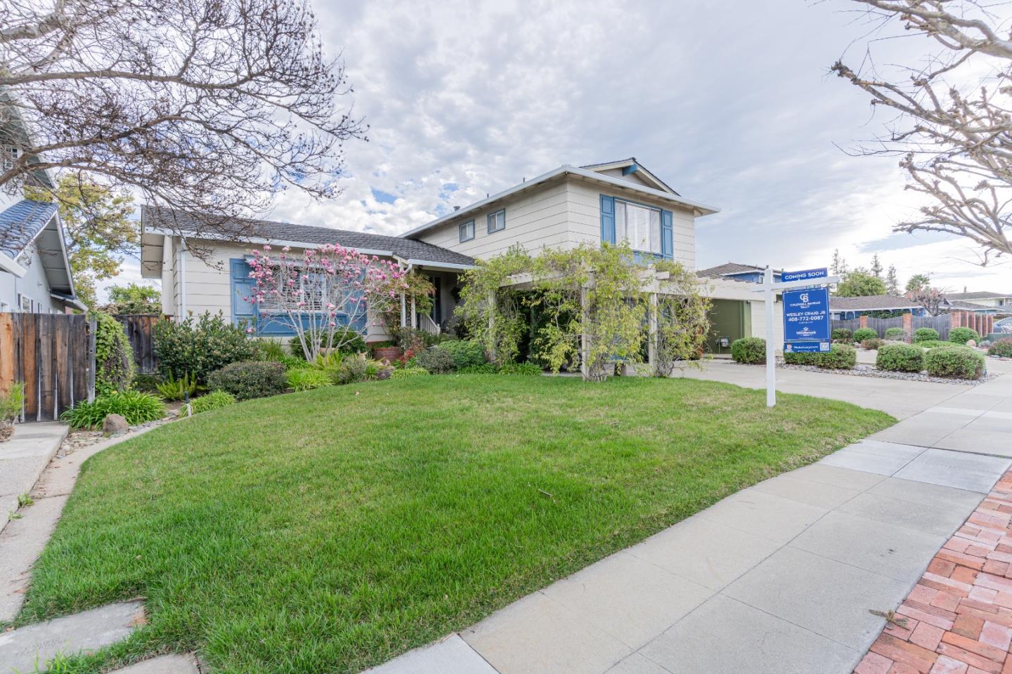 5016 Las Cruces Court