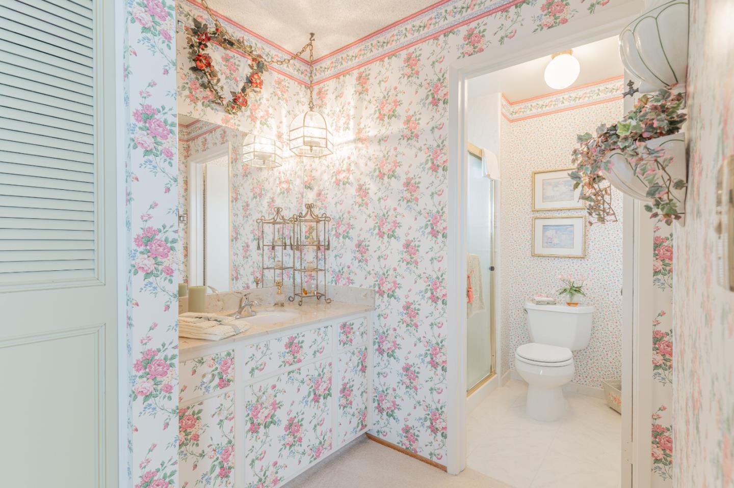 5016 Las Cruces Court