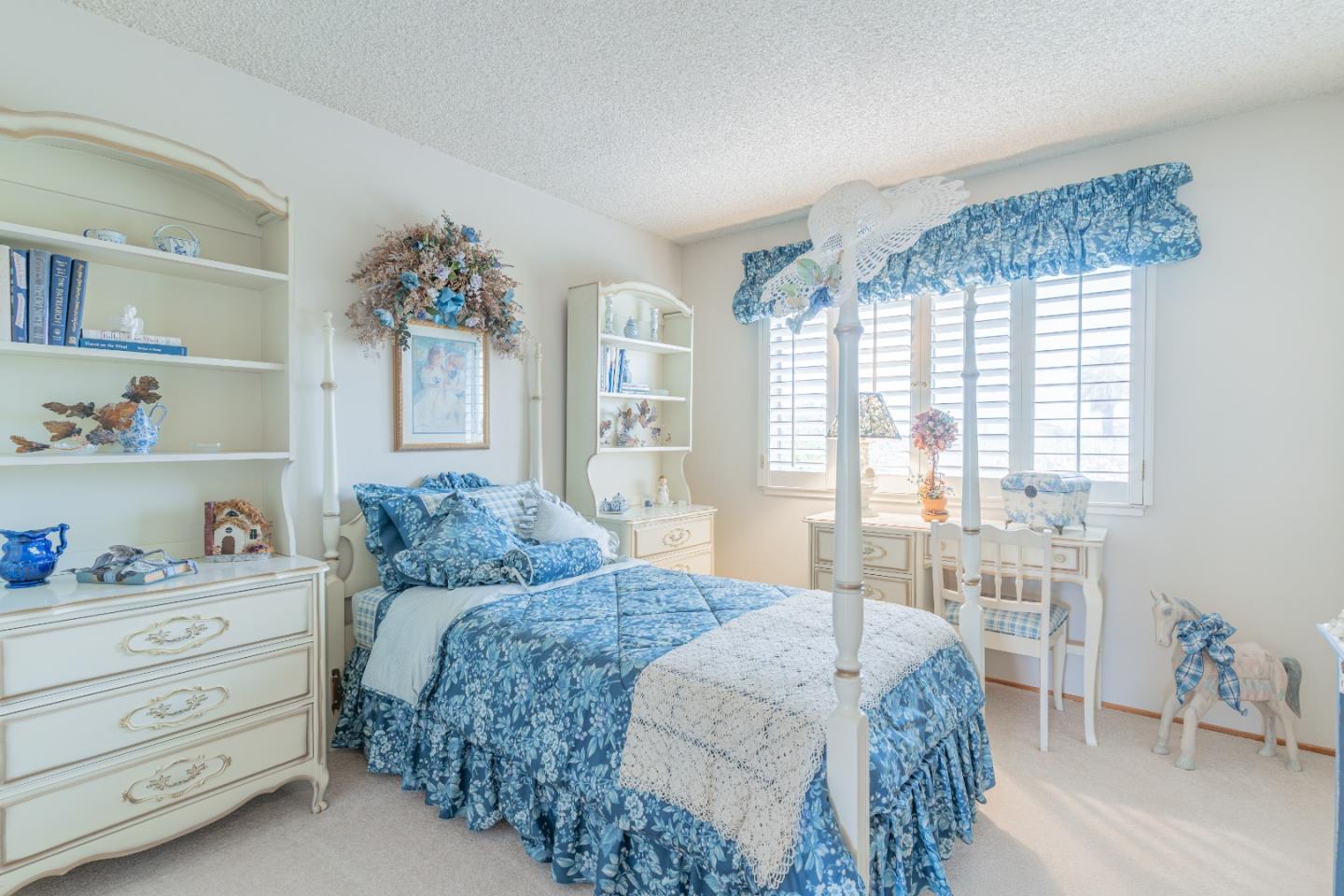 5016 Las Cruces Court