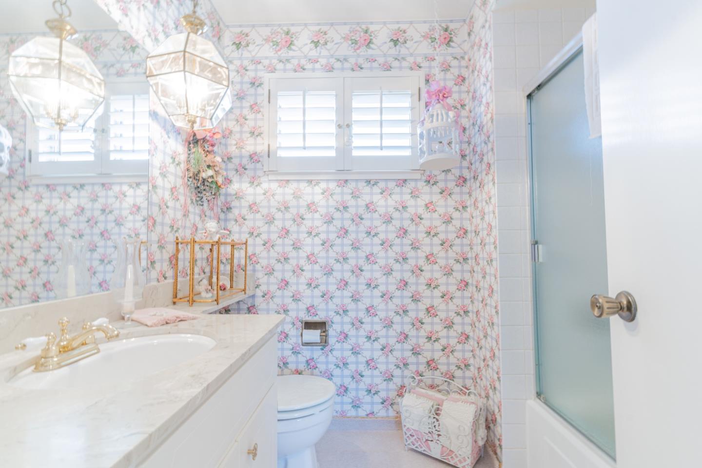 5016 Las Cruces Court