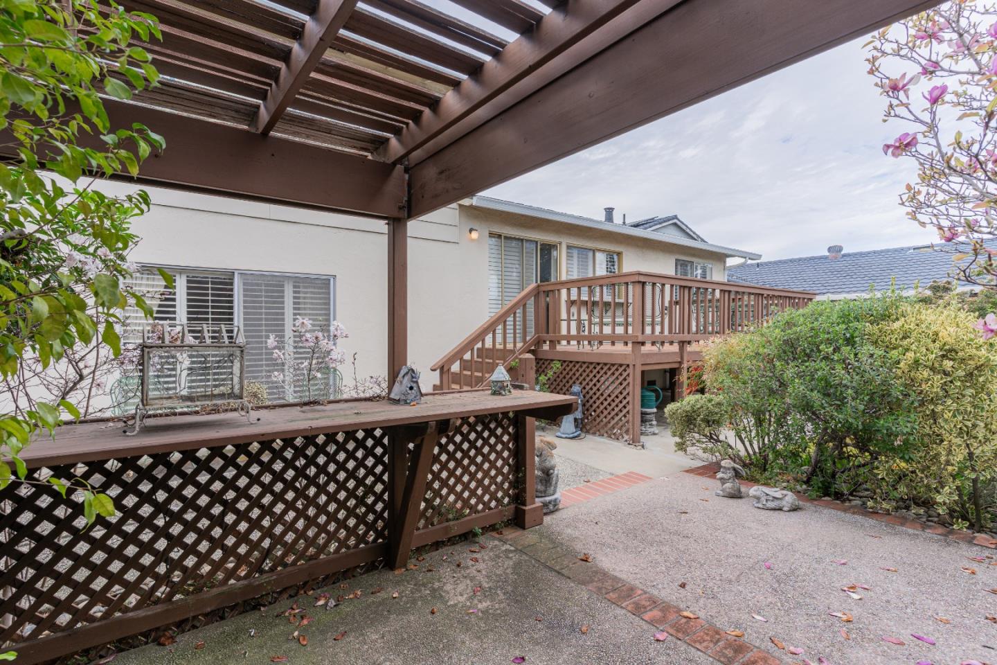 5016 Las Cruces Court