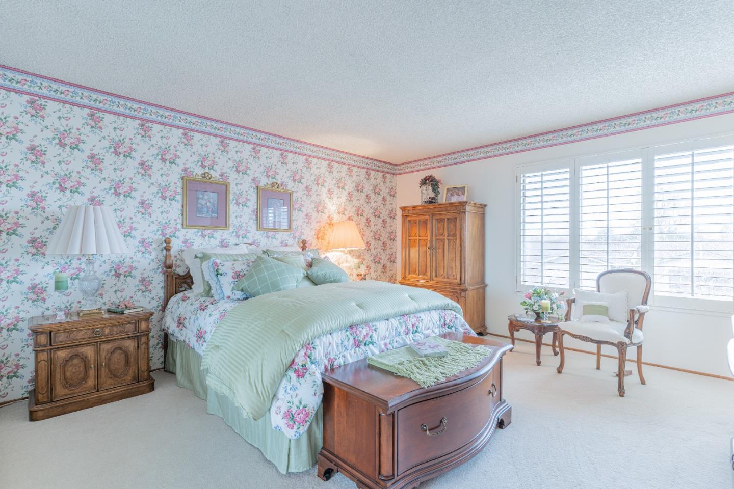 5016 Las Cruces Court