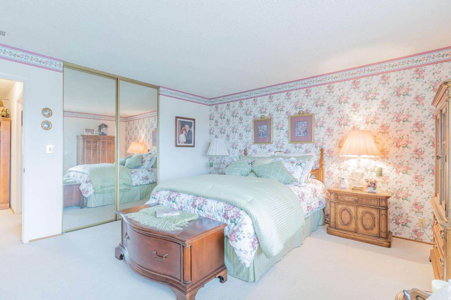 5016 Las Cruces Court