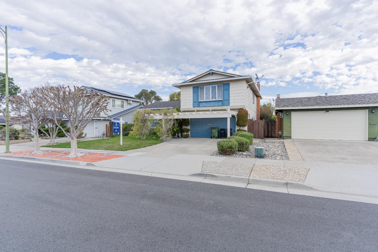 5016 Las Cruces Court